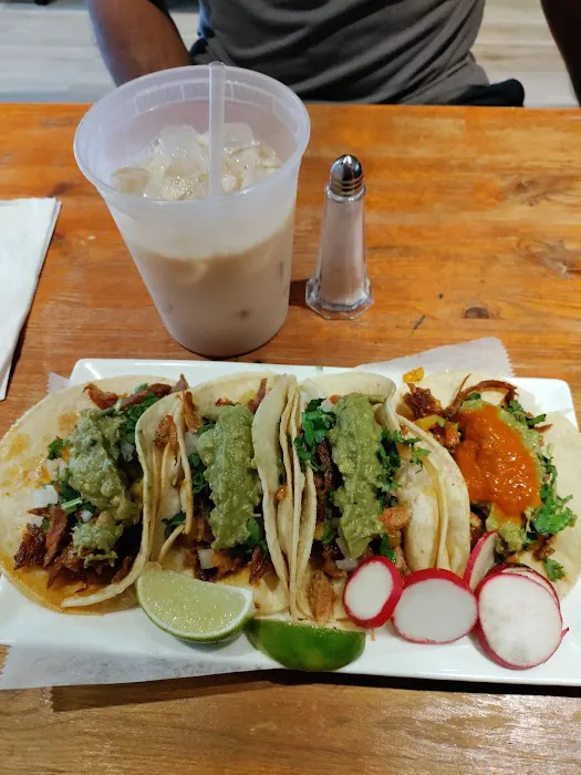 Broadway Taqueria Picture 6