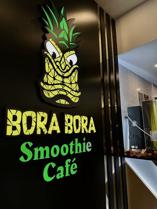 Bora Bora Smoothie Cafe - Astoria Queens Picture 3