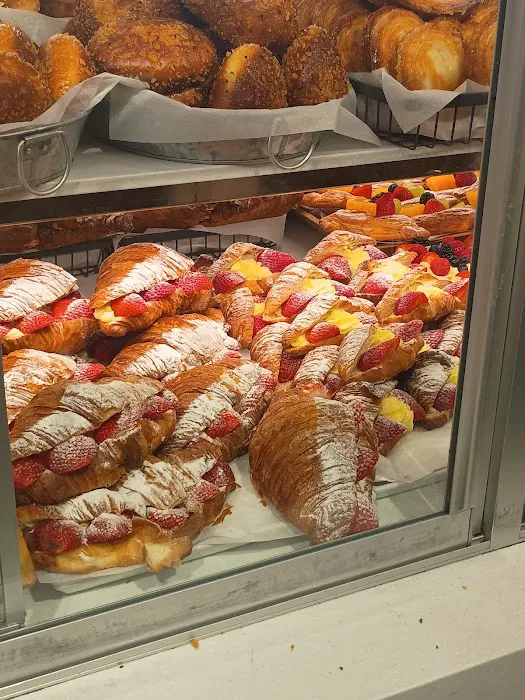 Parisi Bakery Picture 5