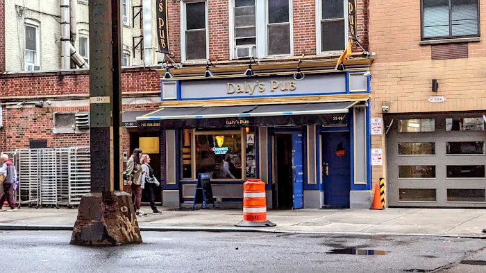 Daly's Pub Picture 2