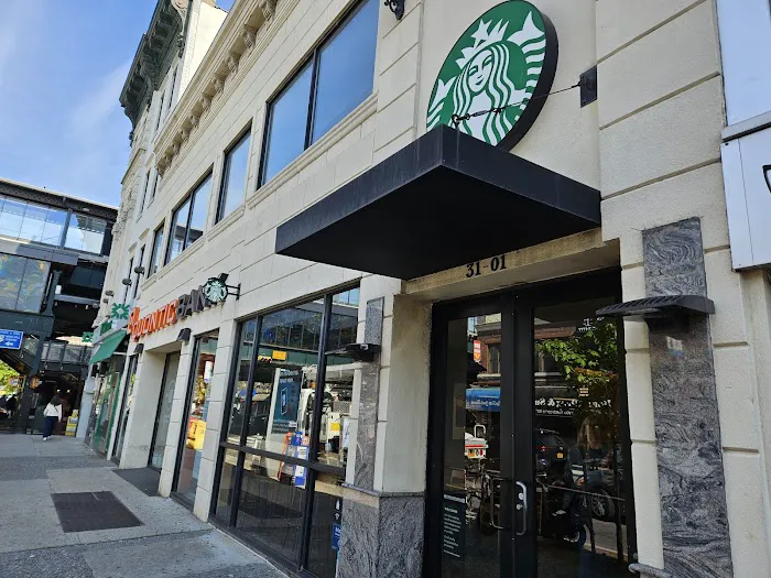 Starbucks Picture 8