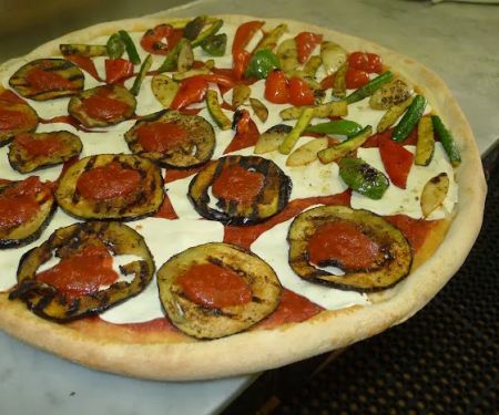 Vidaliu2019s pizza