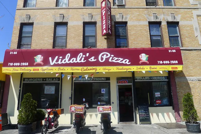 Vidali’s pizza Picture 8