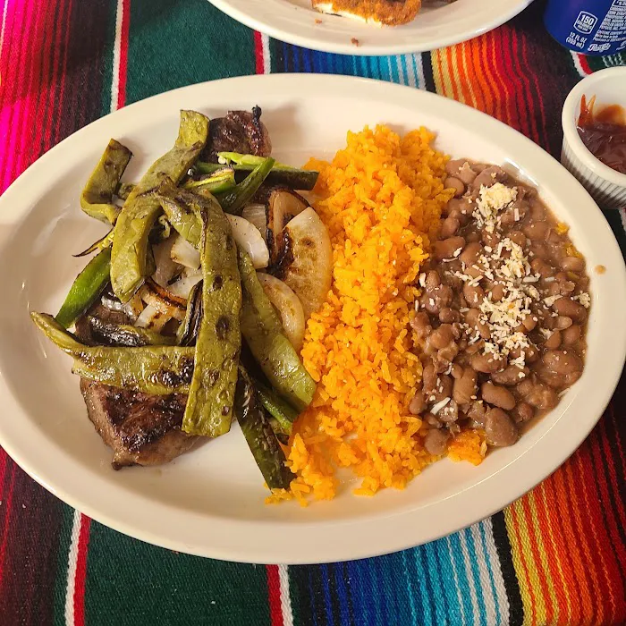 EL BUEN GUSTO RESTAURANT Picture 4