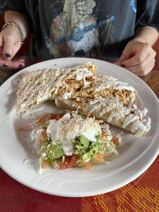 EL BUEN GUSTO RESTAURANT Picture 9