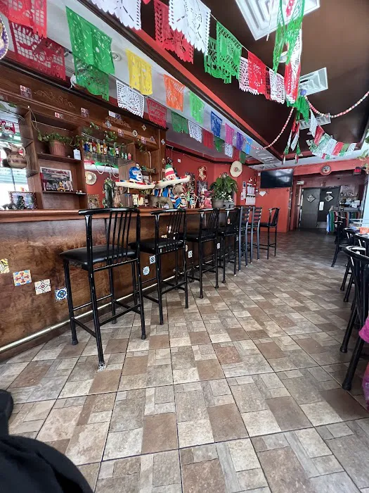 EL BUEN GUSTO RESTAURANT Picture 7