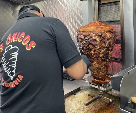 Los Únicos Taqueria