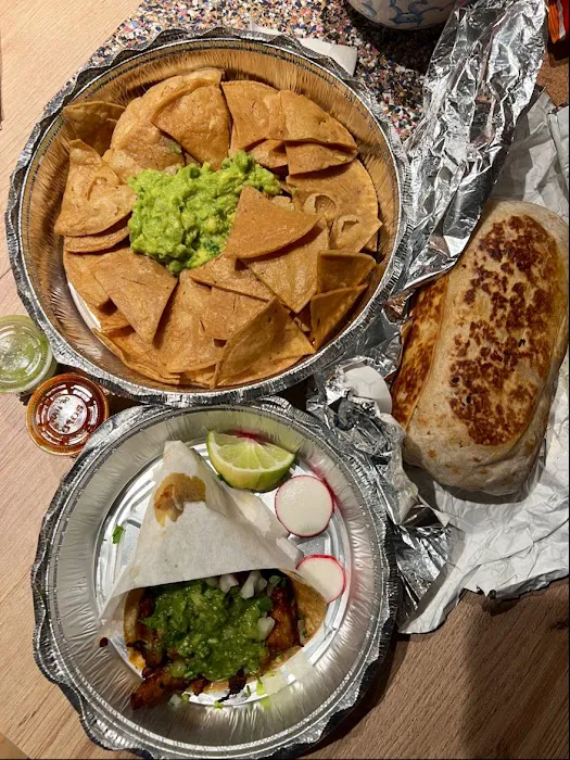 Los Únicos Taqueria Picture 7