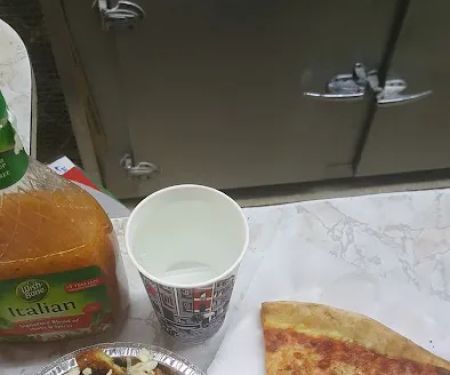 S & S Calabro Pizzeria