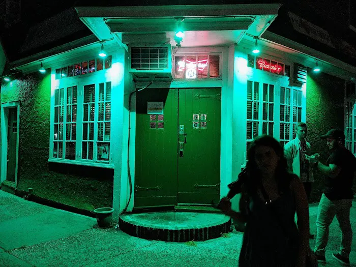 Kelly's Bar Picture 3