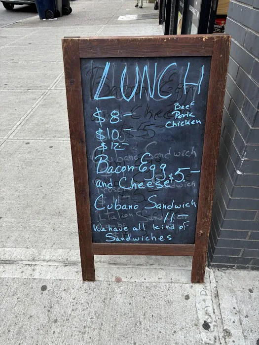 Astoria Mini Deli Picture 3