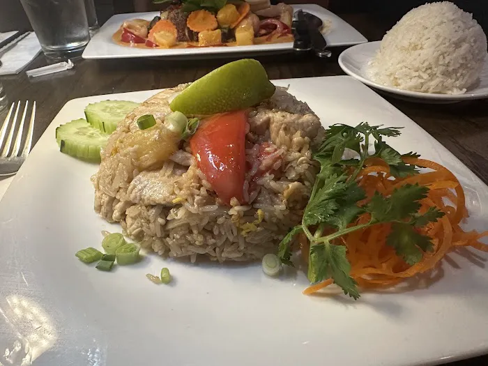 Hero Thai & Izakaya Picture 1
