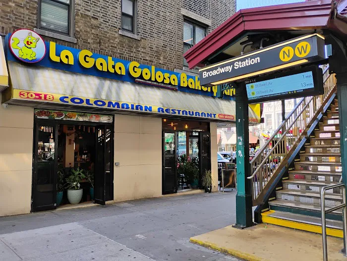 Gata Golosa Astoria Picture 3