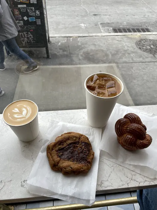 Paloma Coffee & Bakery, Greenpoint Picture 5