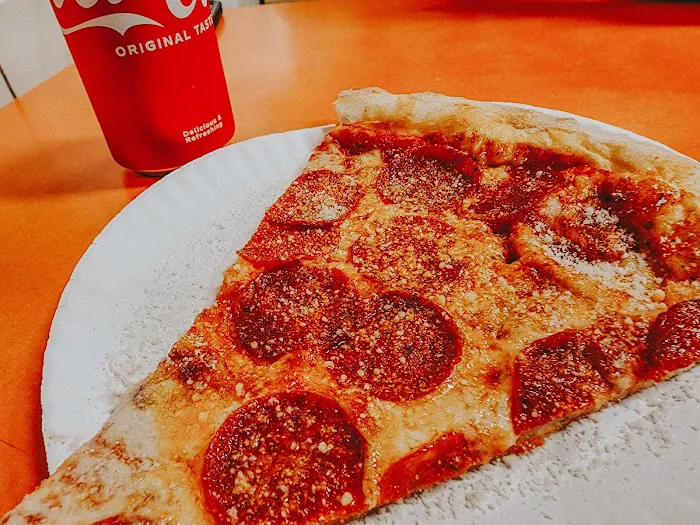 Russ Pizza Picture 5