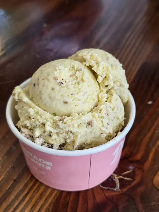 Davey's Ice Cream Picture 3