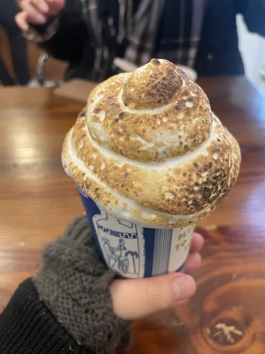Davey's Ice Cream Picture 6