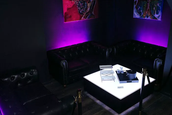 Lambda Lounge Picture 7