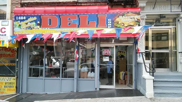 Familia Nuez Deli Corp Picture 4