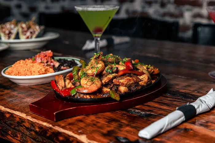 Skinny's Cantina On The Hudson Picture 4