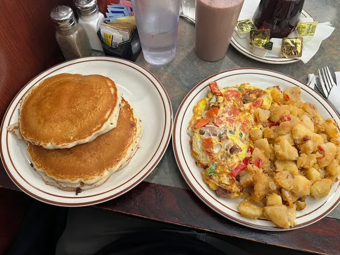 Bus Stop Diner Picture 10