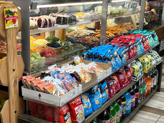K & S GOURMET DELI Picture 4