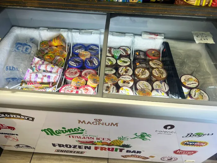 K & S GOURMET DELI Picture 8