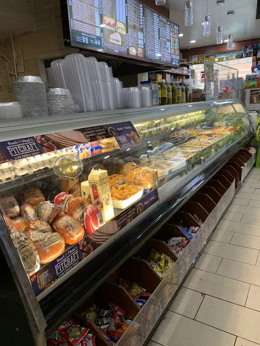 537 Deli & Grocery Picture 4