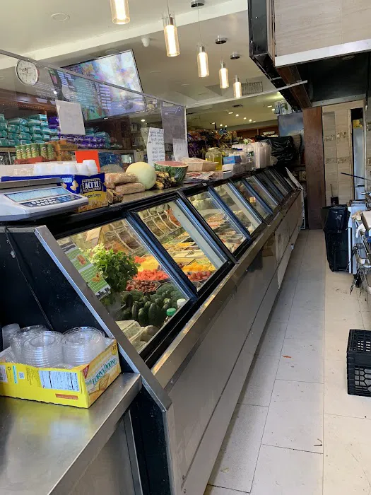 537 Deli & Grocery Picture 2
