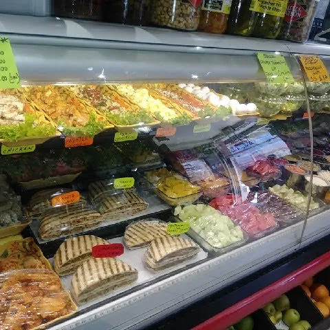 537 Deli & Grocery Picture 7