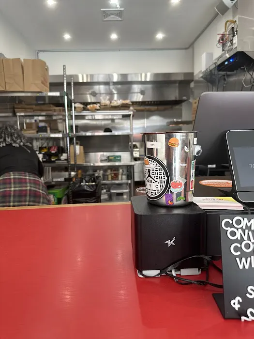 Blue Collar Burger Greenpoint Picture 1