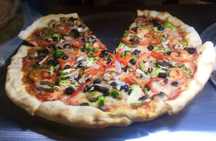 Greenpoint Original Pizza Picture 1