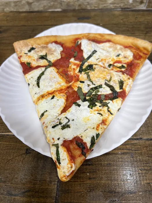 Greenpoint Original Pizza Picture 3