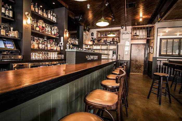 The Lowery Bar & Kitchen Picture 4