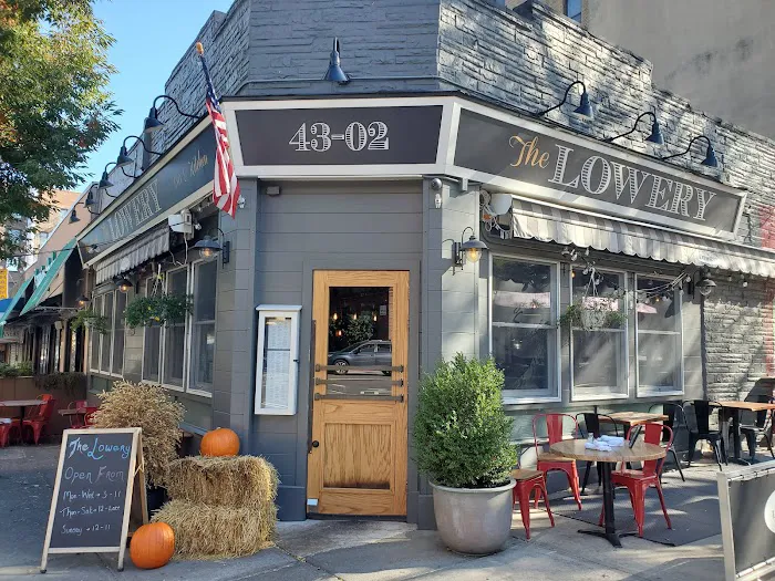 The Lowery Bar & Kitchen Picture 8