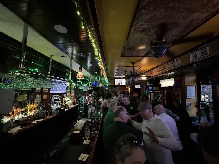Mc Guinness's Saloon Picture 10