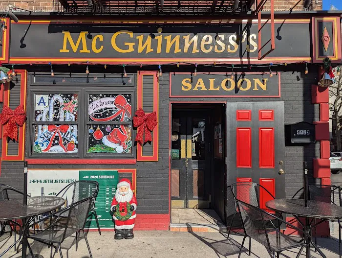 Mc Guinness's Saloon Picture 7