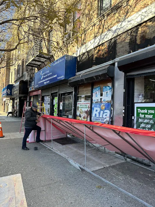 Bombom Deli Grocery Picture 10