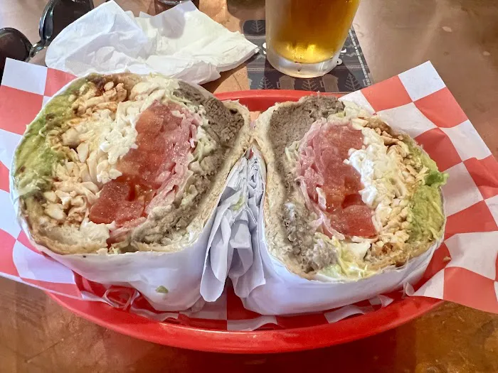 Cemitas El Tigre Picture 4