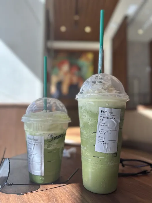 Starbucks Picture 6