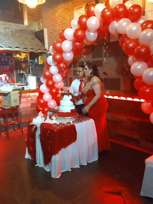 El Rodeo Picture 1