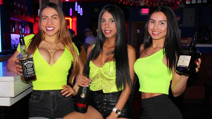 El Potrero Sport Bar Picture 7