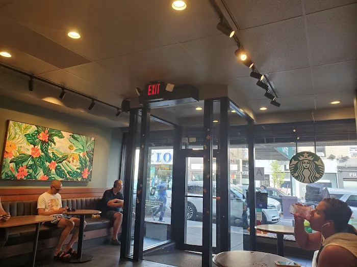 Starbucks Picture 6