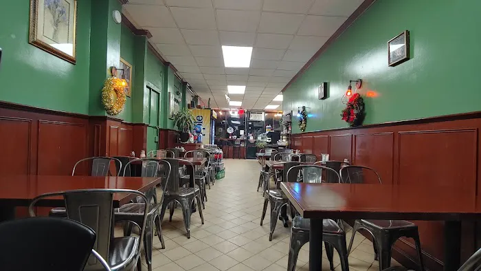 Gino’s Pizzeria and Restaurant Picture 6