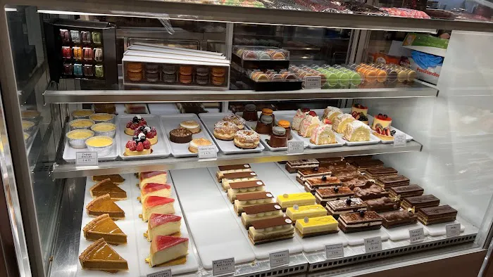 Steinway Gourmet Deli Picture 1