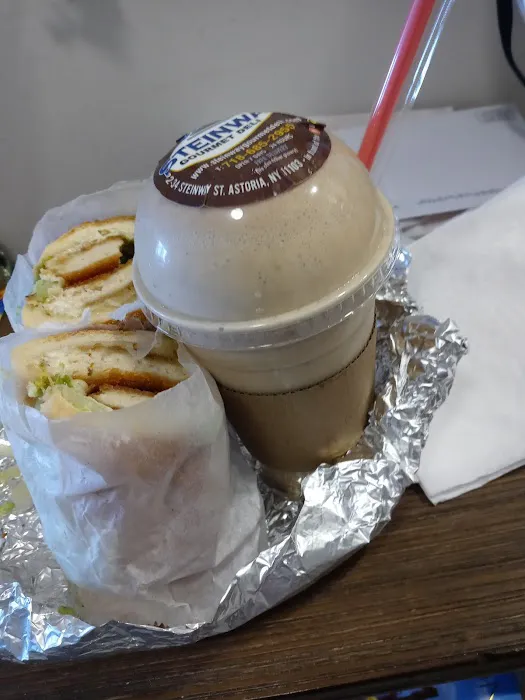 Steinway Gourmet Deli Picture 5