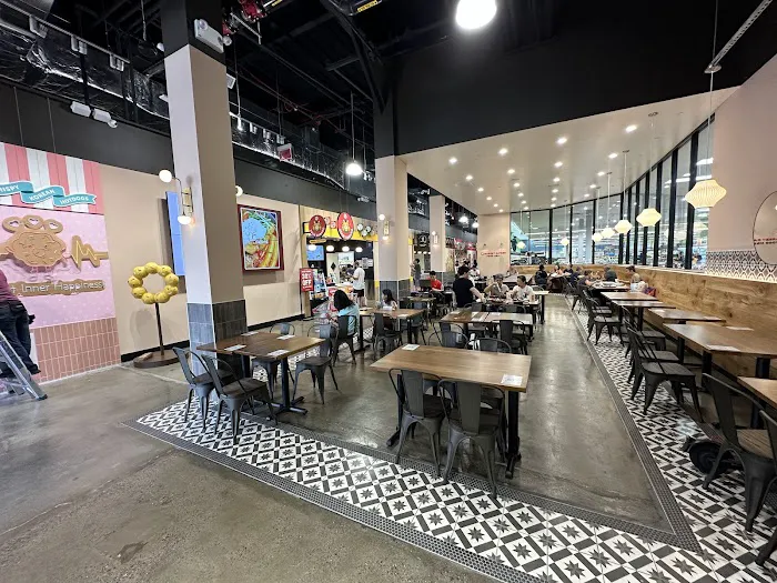 Market Eatery Food Hall Picture 1