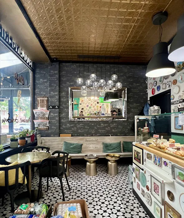 Madame Sousou Cafe Picture 6