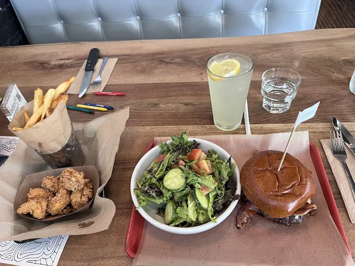 Bareburger - Astoria (31st Ave) Picture 7