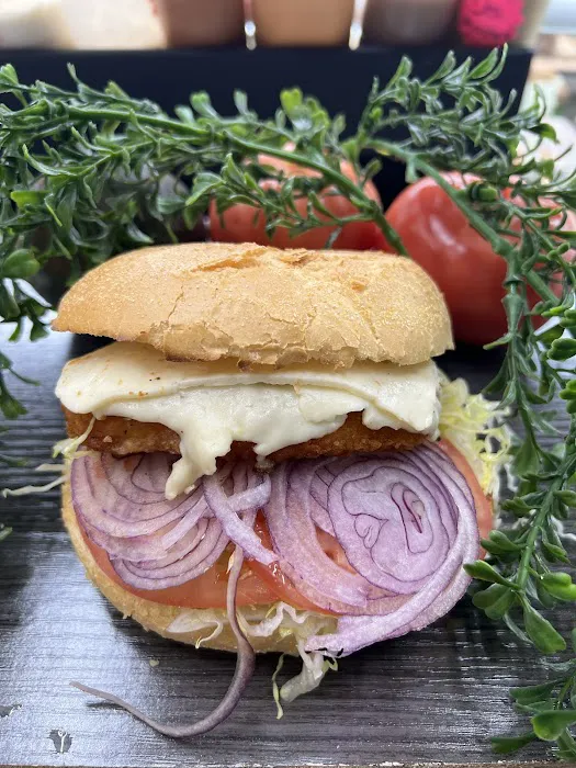 Fresh one deli & grill Picture 4
